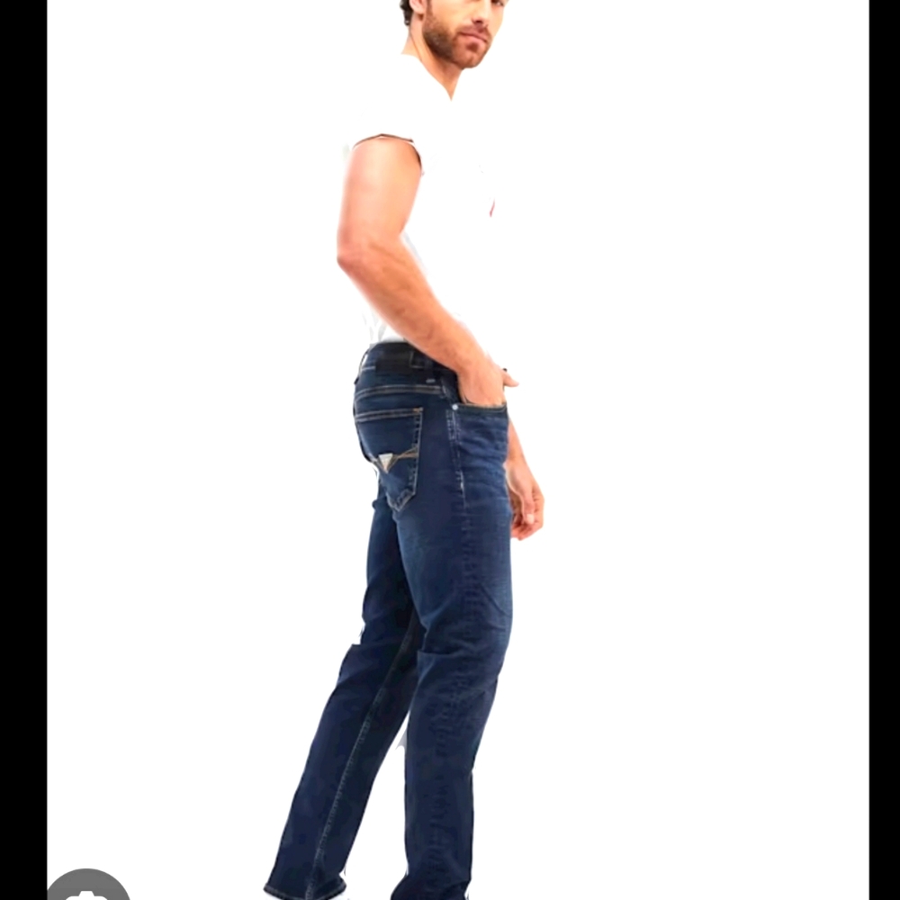 GUESS Mens Jeans NEW Size 31w x 30l. Blue w/ Fading. Stretch.